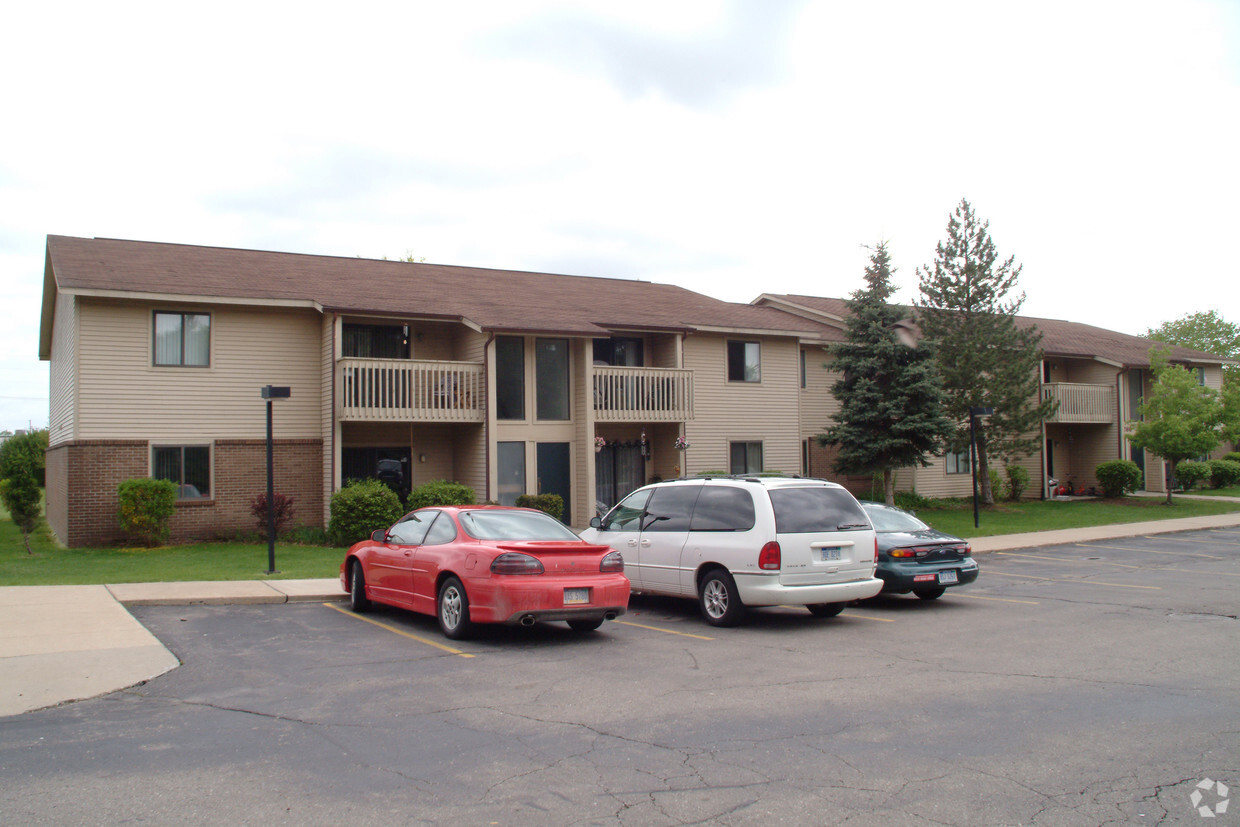 Building Photo - Maple Heights Apartments