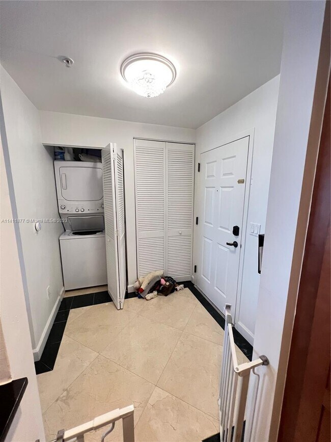 Foto del edificio - 8395 SW 73rd Ave