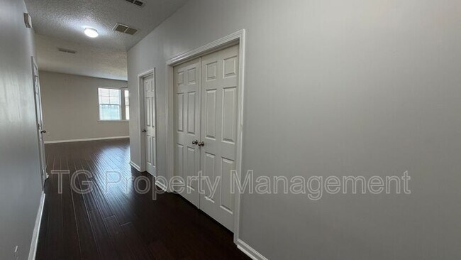 Foto del edificio - 12192 Endersleigh Ct