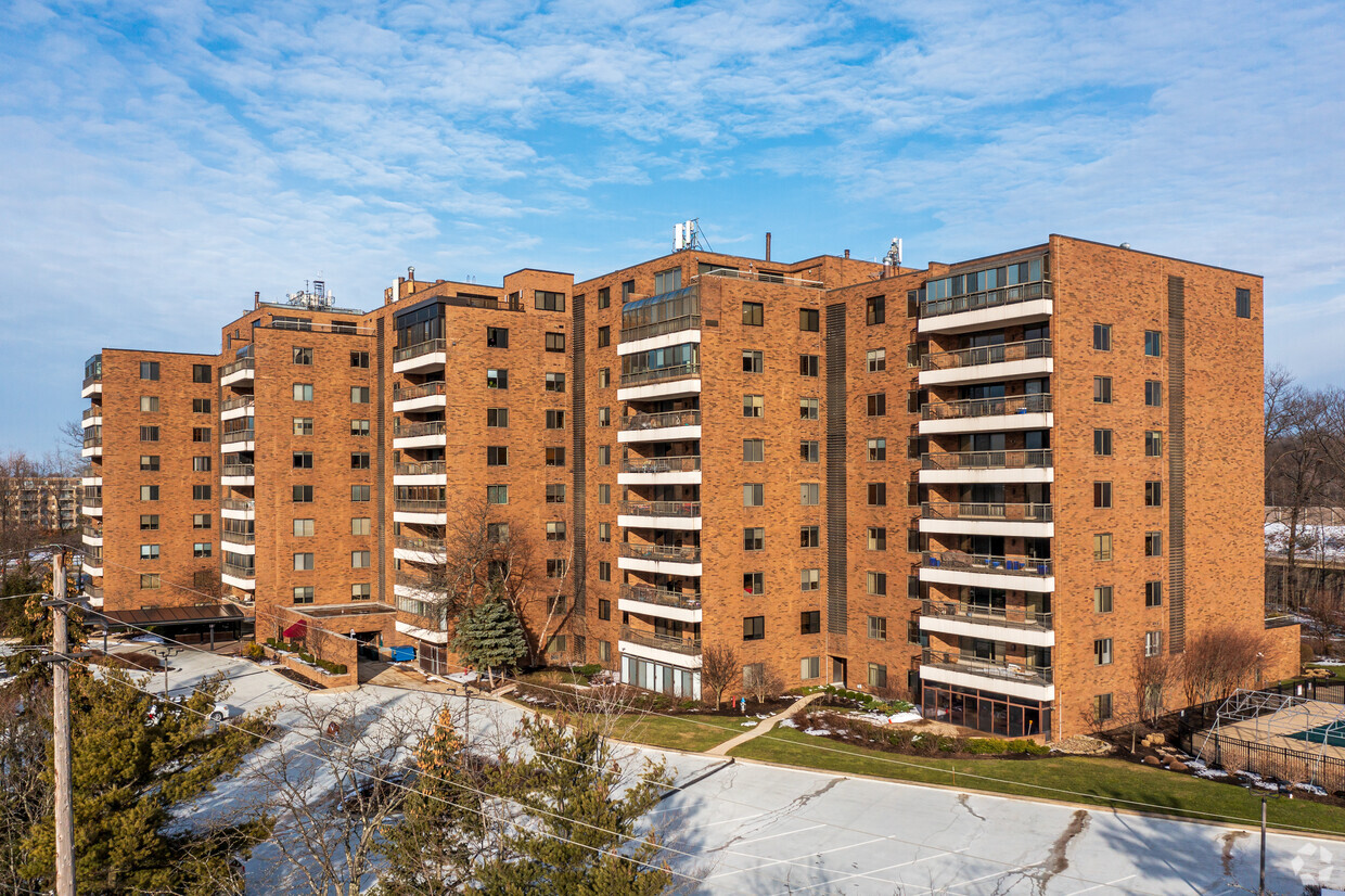 Primary Photo - Point East Apartments