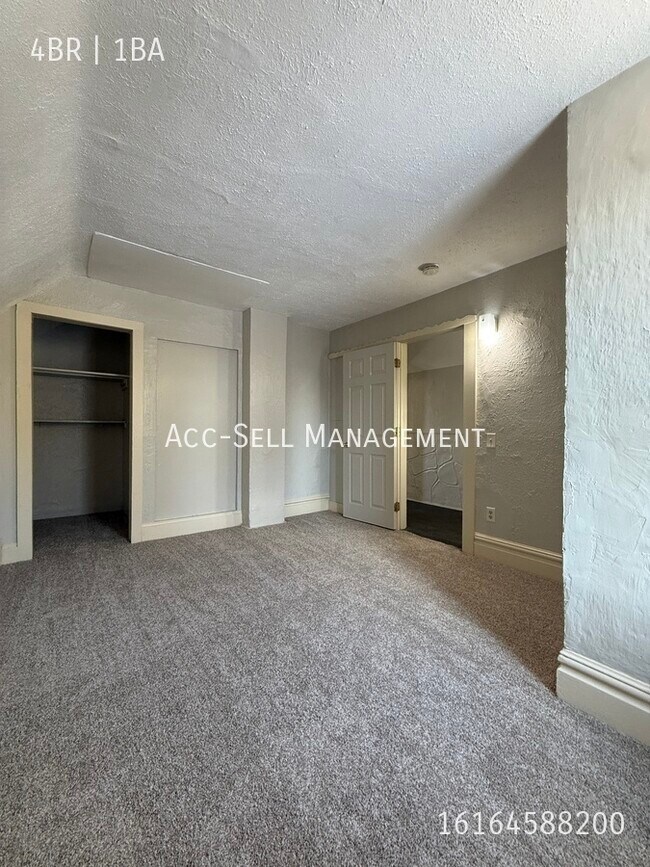 Foto del edificio - 106 Haifley Pl SE