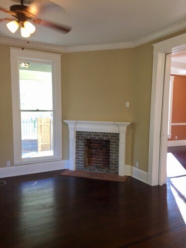 Building Photo - Restored Historic Highland home with over ...