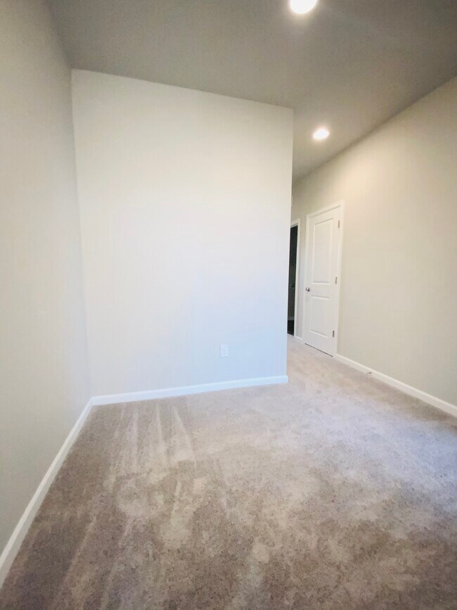 Second Floor Landing - 9284 Gore St