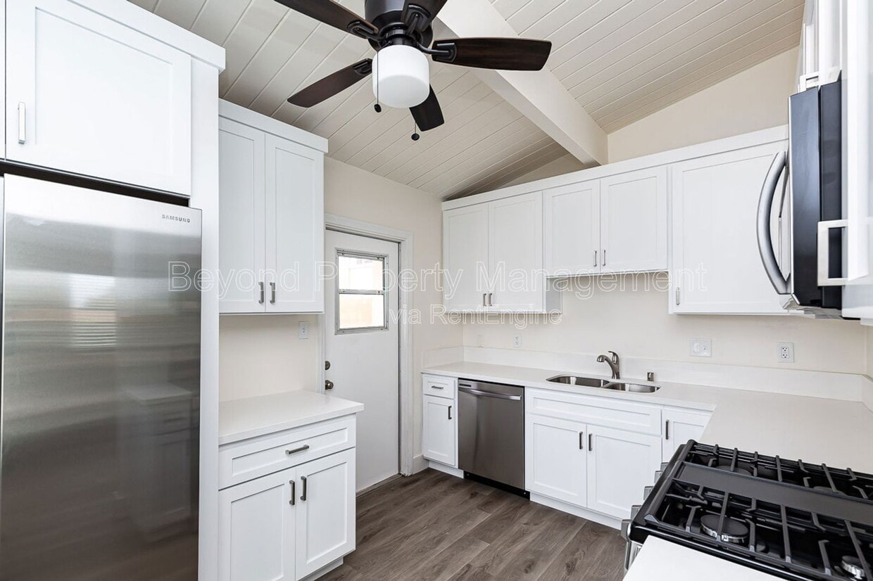 Primary Photo - 1405 Bush St