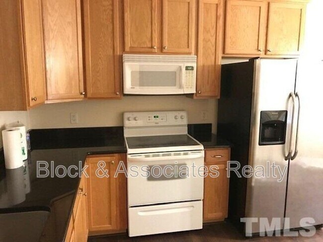 Foto del edificio - 5504 Bradford Pear Ct