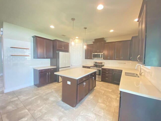 Foto del edificio - 8433 Corkfield Ave