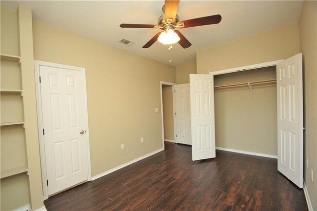 Building Photo - 3205 Speedway