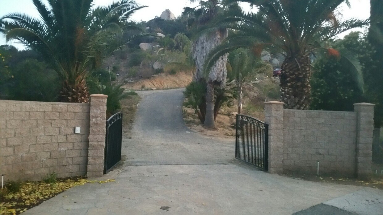 Foto del edificio - 2761 Joan Ln