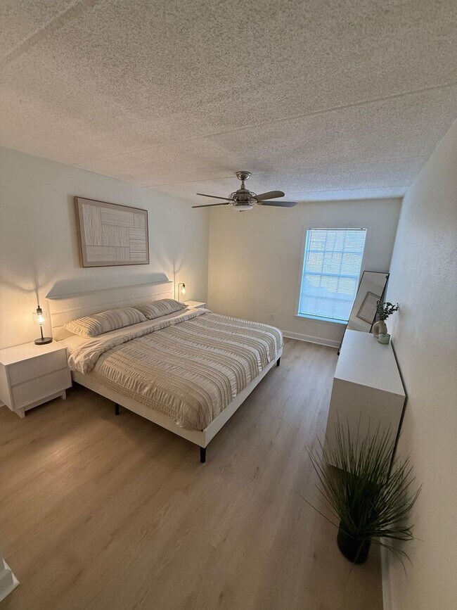 Foto del edificio - Furnished first floor Brand new renovated apartment