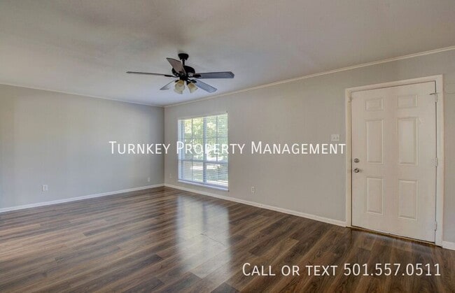 Building Photo - 7 Fairbrook Dr