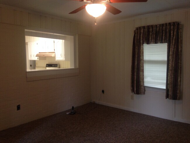Building Photo - 1415 Girard Dr