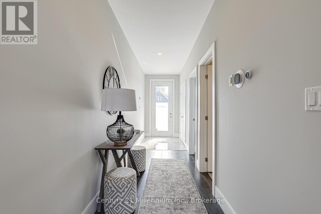 Building Photo - 102 Red Pine St.