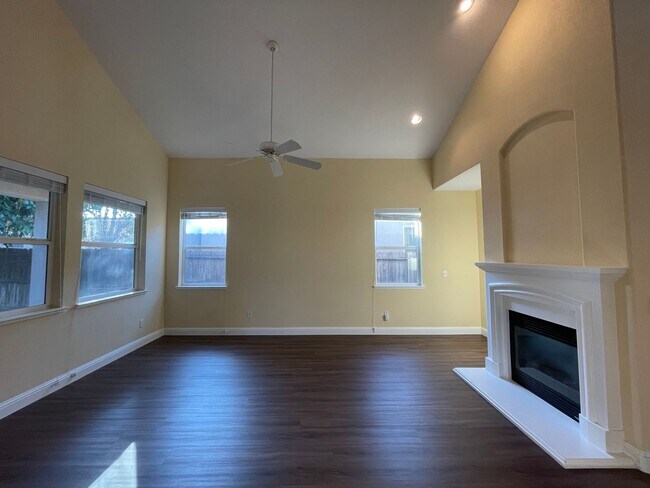 Building Photo - 5638 Arnerich Ct