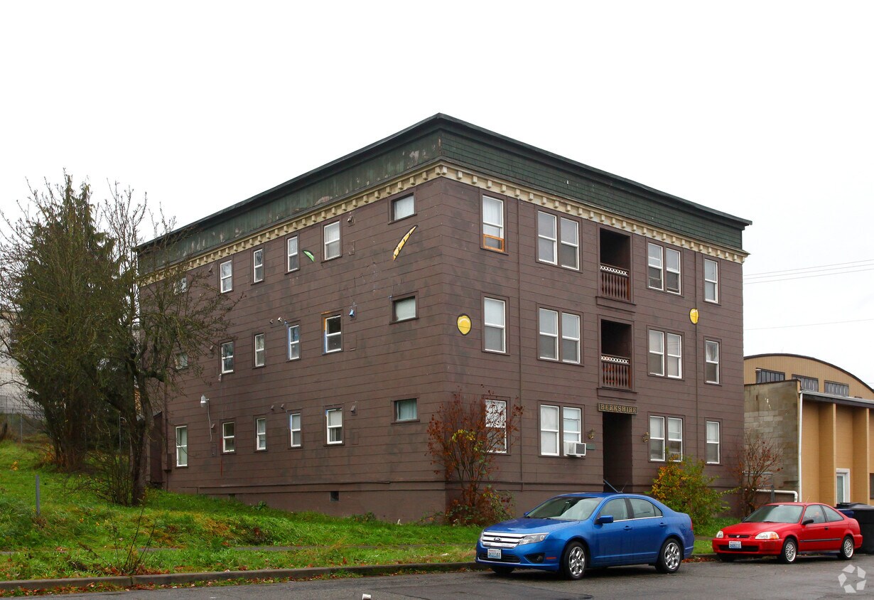 Foto principal - 2510 S Fawcett Ave