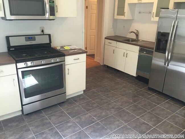 Foto del edificio - 108 Hyde Park Ave