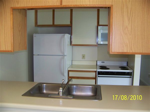 Building Photo - 308 Willow Ln