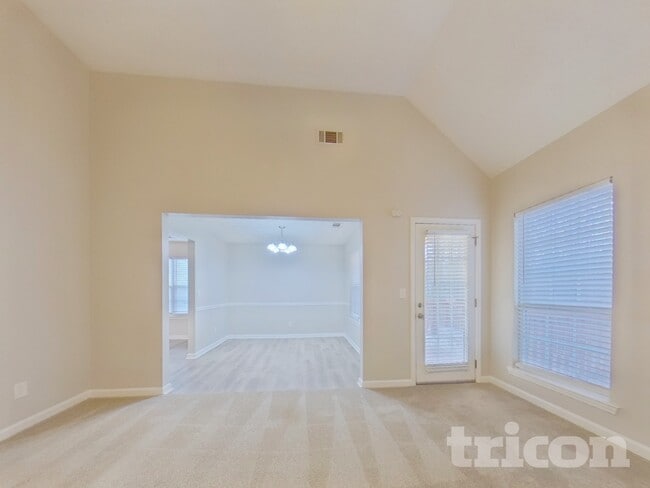 Building Photo - 110 Mason Ct