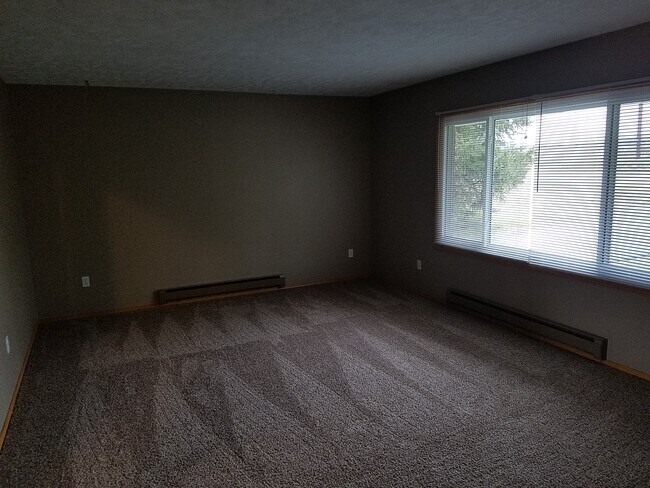 Living room - 2801 W Denton Rd