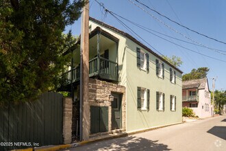 Building Photo - 76 Marine St