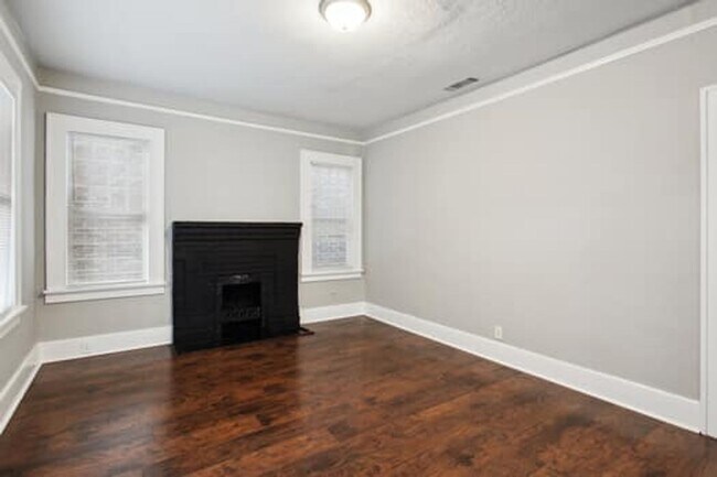 Foto del edificio - 1203 E 38th St