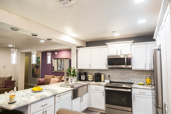 Foto del edificio - 5359 S Waterloo Ln