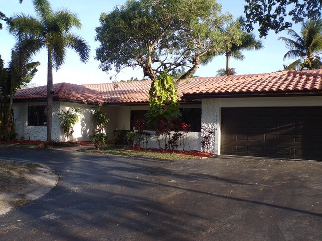 Building Photo - 11190 NW 23rd Ct