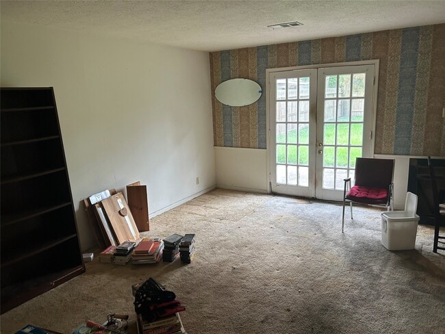 Building Photo - 5203 Pine Arbor Dr
