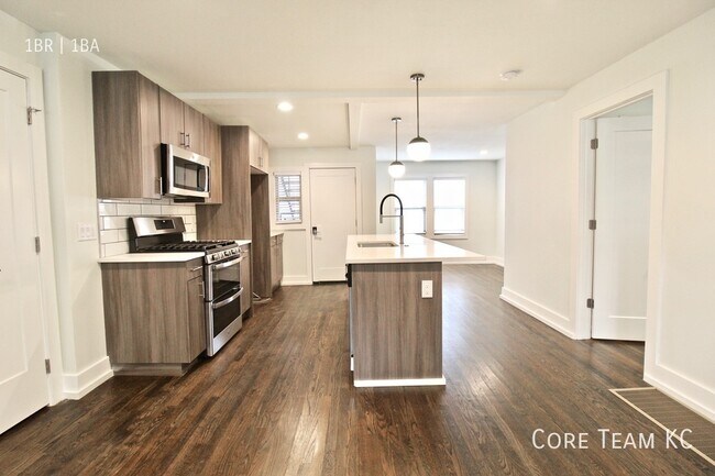 Foto del edificio - 4315 Roanoke Pkwy