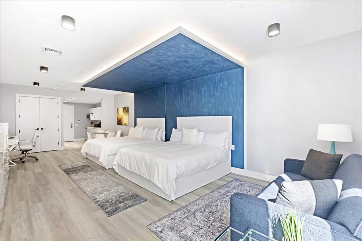 Foto principal - 228 E 135th St