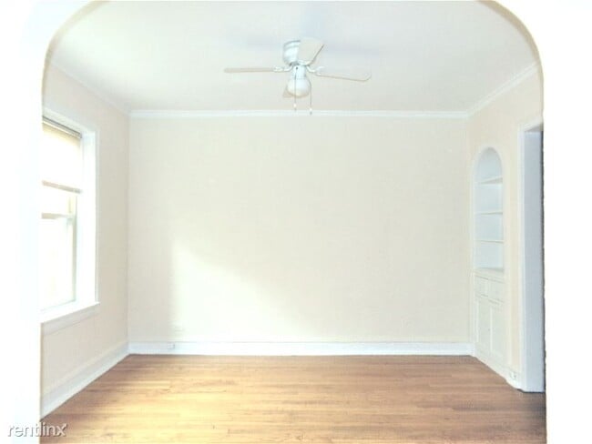 Building Photo - 1430 W Farwell Ave