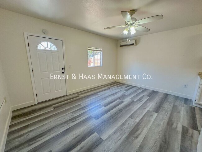 Foto del edificio - 1039 E Ridgewood St
