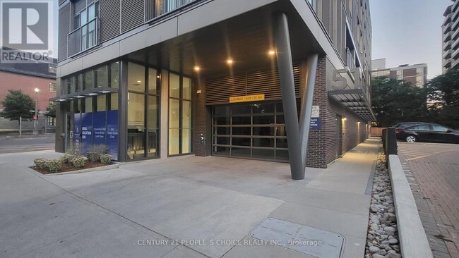 Building Photo - 51 David St