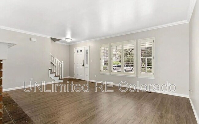 Foto del edificio - 7121 E Briarwood Cir