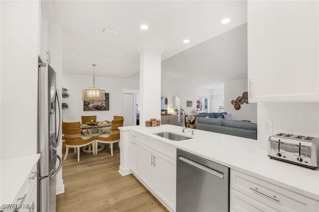 Foto del edificio - 790 Willowbrook Dr