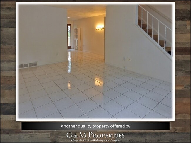 Foto del edificio - Two Bedroom, One and a Half Bath Townhouse - Close to U of R/ Strong
