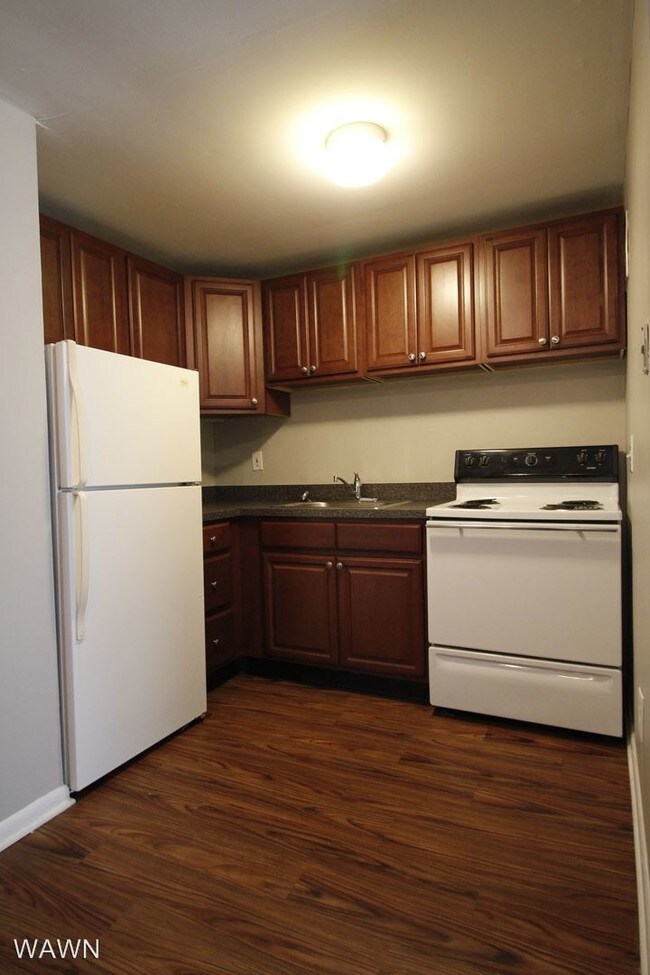 Foto del edificio - 617 N White Horse Pike