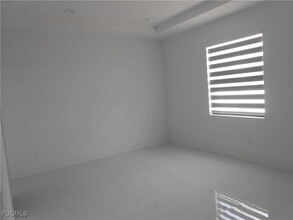 Building Photo - 6033 Kumquat Cir