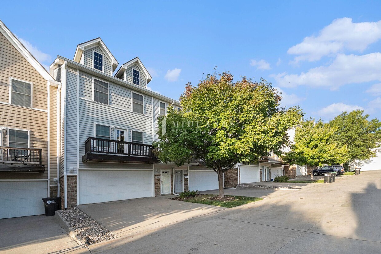 Primary Photo - Southwest Omaha Townhome
