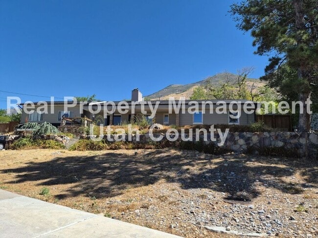Building Photo - 9580 N Cyn Rd