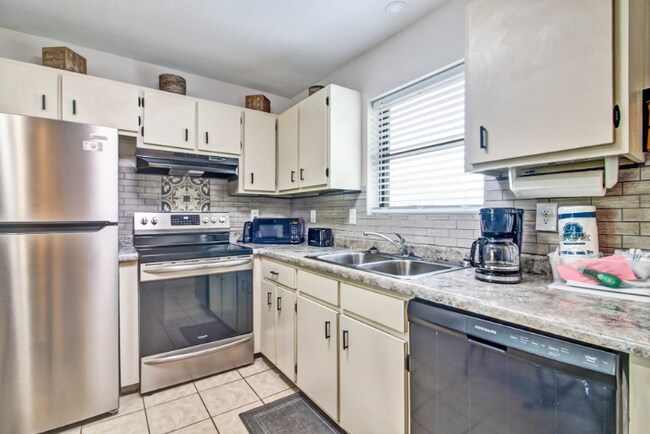 Foto del edificio - 8005 Cherokee Trail