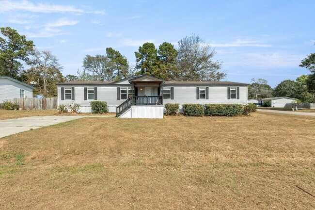 Foto del edificio - 179 Carmen Blvd