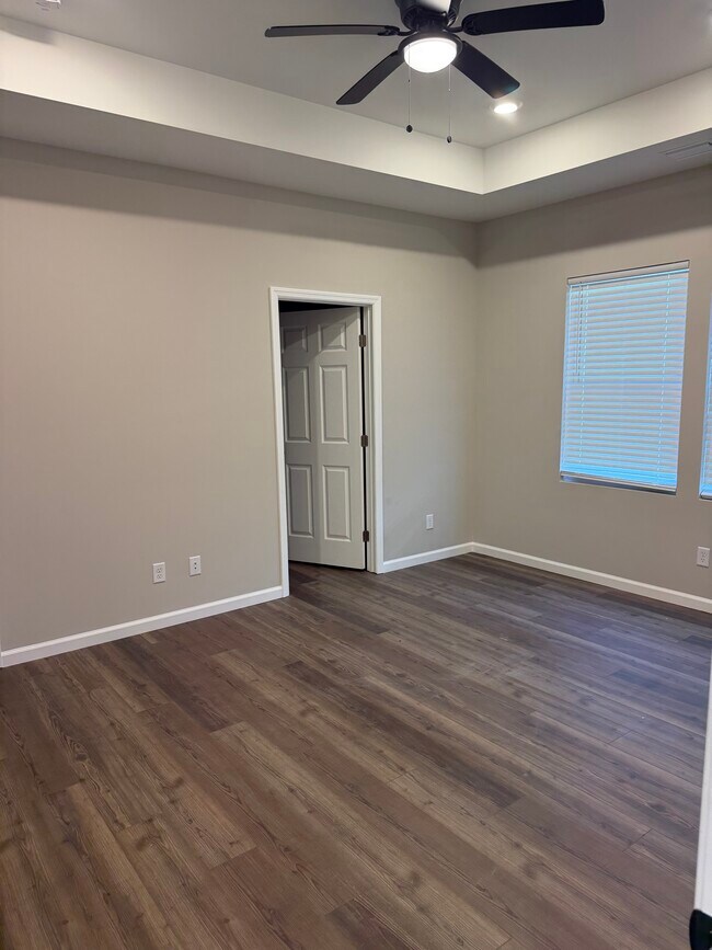 Foto del edificio - 3919 Crane St