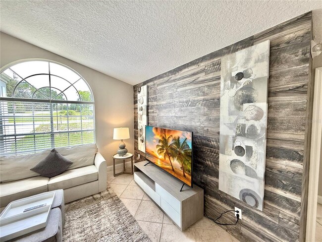 Building Photo - 102 Titan Dr