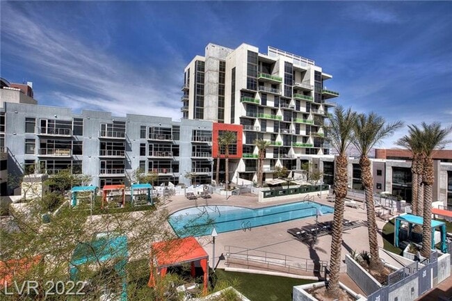 Building Photo - Modern High-Rise Living at Juhl with City Views