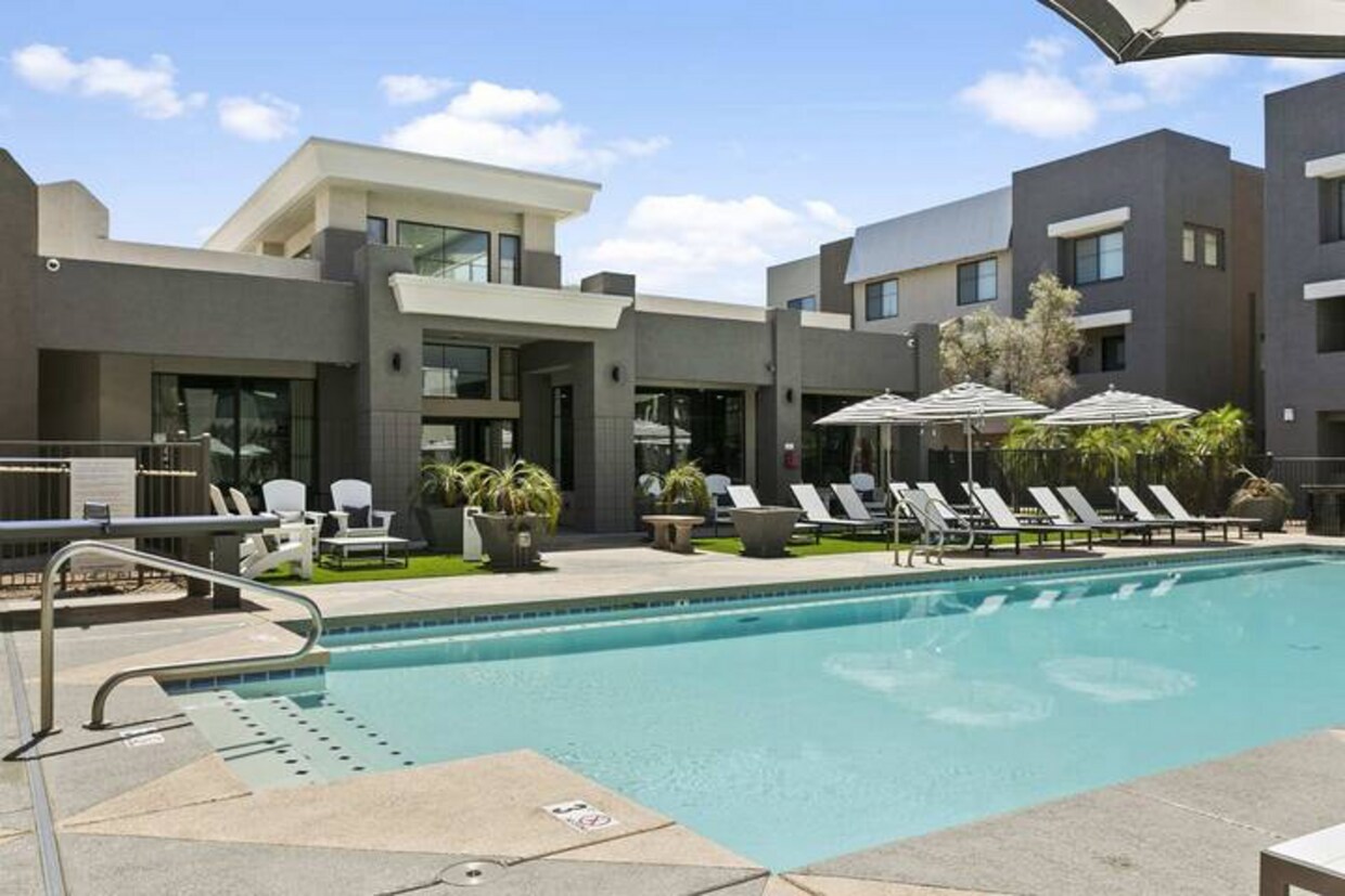 Foto principal - 6610 N 93rd Ave