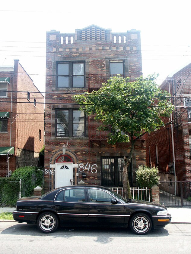 Primary Photo - 846 E 220th St