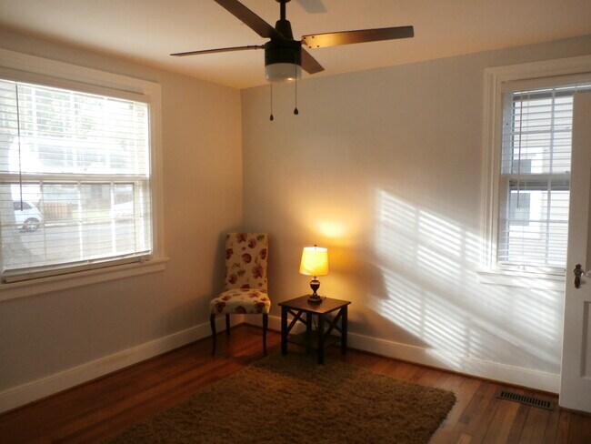 Foto del edificio - 1713 Carter St