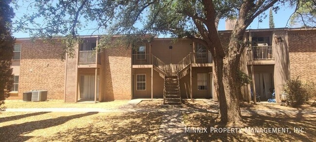 Foto del edificio - 4700 Boulder Dr