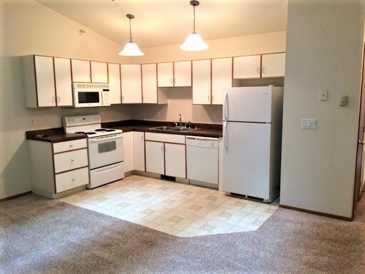 Cocina - 615 E Brian St