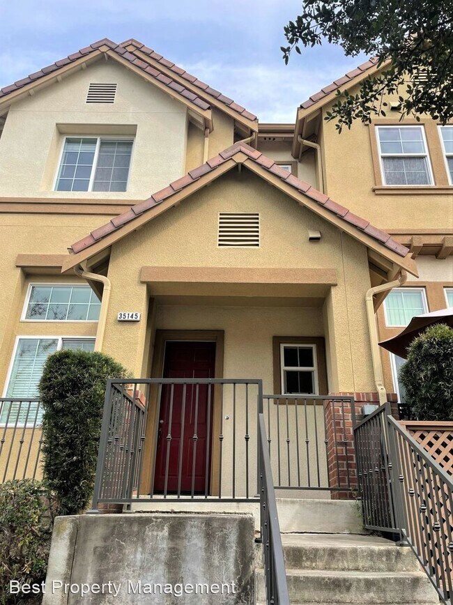 Building Photo - 3 br, 2.5 bath House - 35145 11th Street